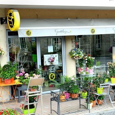 La devanture du magasin Gouttebroze Fleurs.